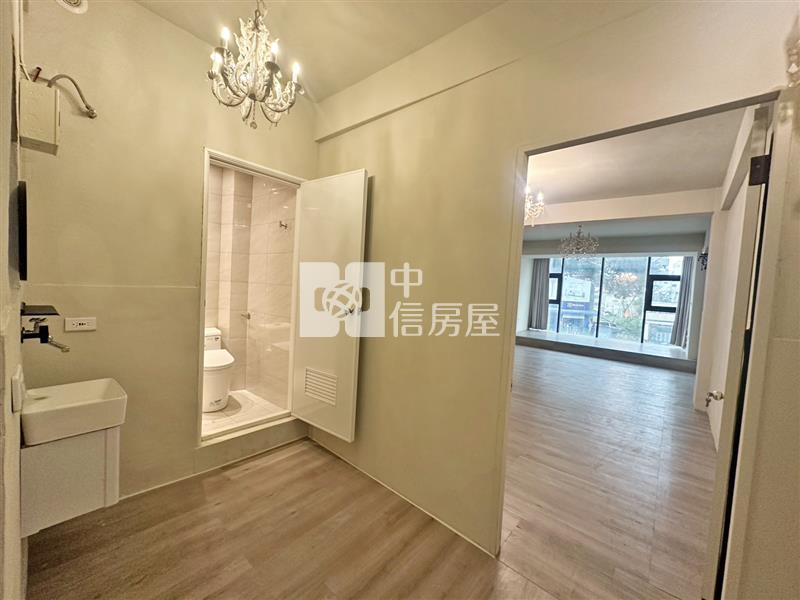 北屯進化黃金透店房屋室內格局與周邊環境