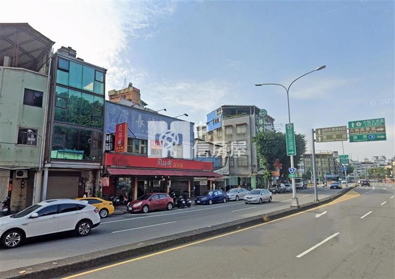 北屯進化黃金透店房屋室內格局與周邊環境