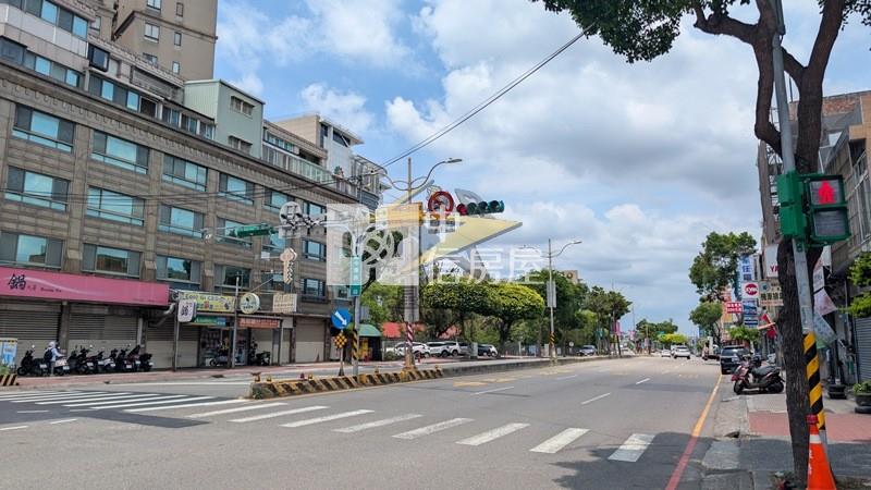 【星鑽】(專委)國宅黃金一樓店面房屋室內格局與周邊環境