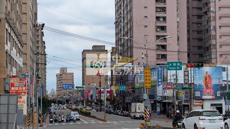 【星鑽】(專委)國宅黃金一樓店面房屋室內格局與周邊環境
