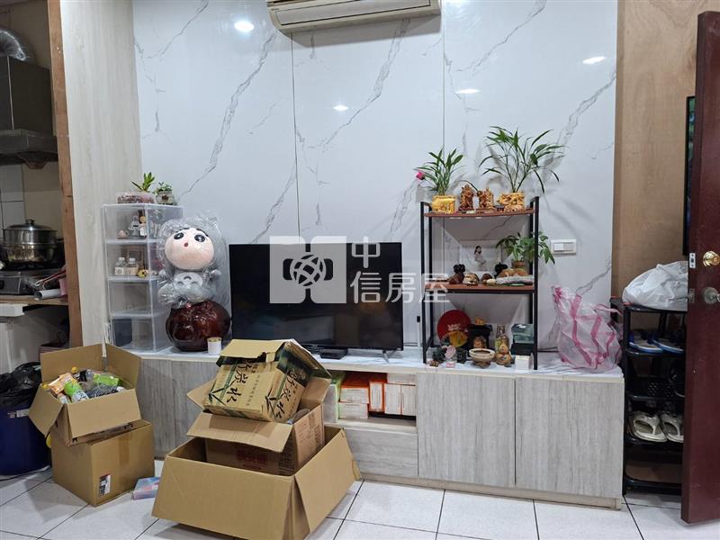 近好市多透天房屋室內格局與周邊環境