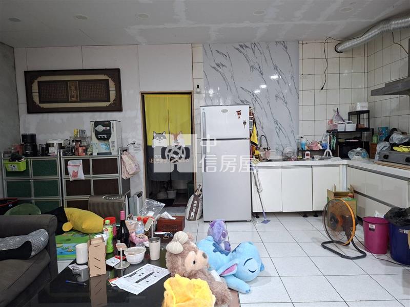 近好市多透天房屋室內格局與周邊環境