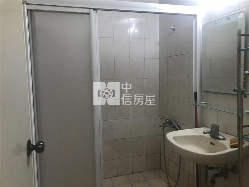 安平國泰富貴龍門房屋室內格局與周邊環境