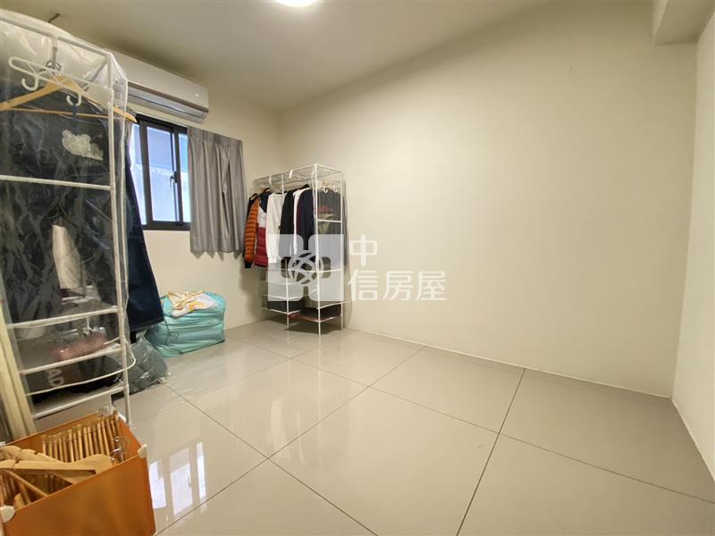 烏日4年屋3房雙車美別墅房屋室內格局與周邊環境