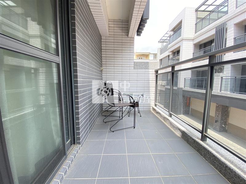 烏日4年屋3房雙車美別墅房屋室內格局與周邊環境
