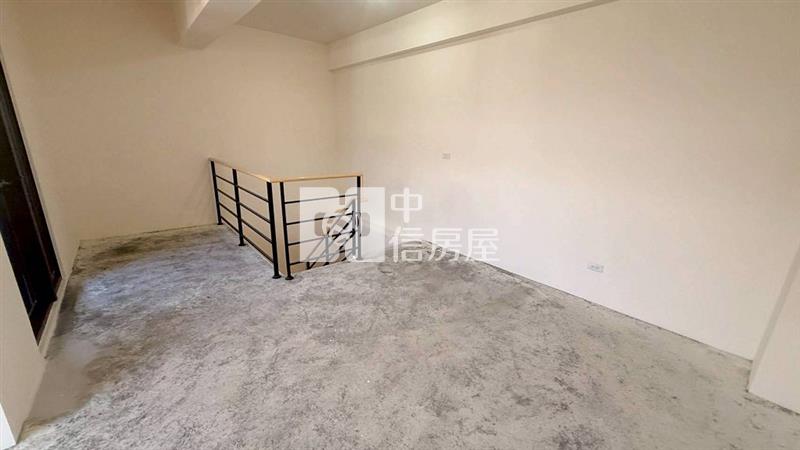 客運園區松合苑(5)全新透天(中信卓越團隊)房屋室內格局與周邊環境