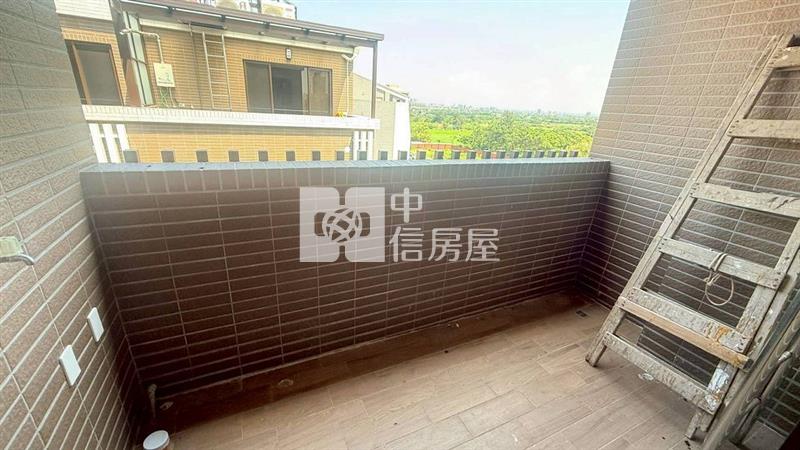 客運園區松合苑(5)全新透天(中信卓越團隊)房屋室內格局與周邊環境