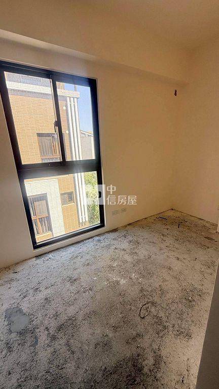 客運園區松合苑(5)全新透天(中信卓越團隊)房屋室內格局與周邊環境