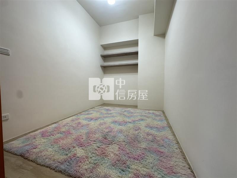 昌平商圈庭院3房平面車位房屋室內格局與周邊環境