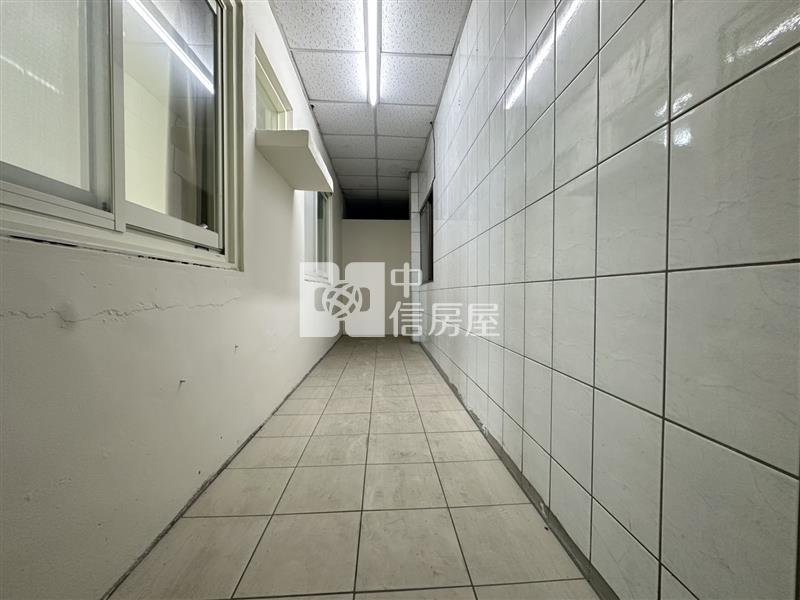 昌平商圈庭院3房平面車位房屋室內格局與周邊環境