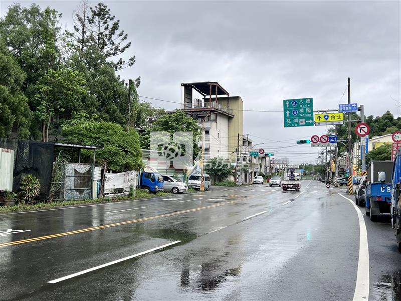 大溪內柵雙面臨路可分割農地房屋室內格局與周邊環境