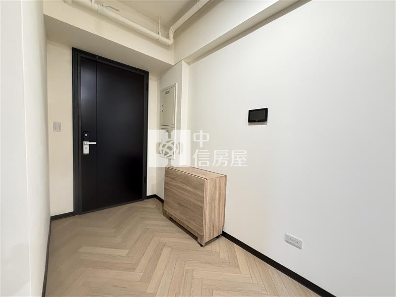 【安家】專任-A18喜徠登大棟距極簡裝潢1+1房車房屋室內格局與周邊環境