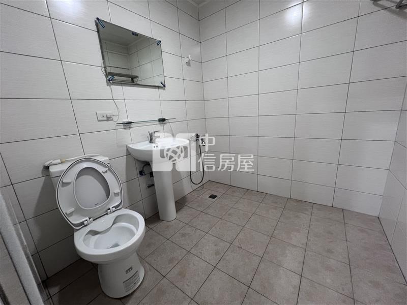 吉祥大廈方正二房二衛房屋室內格局與周邊環境