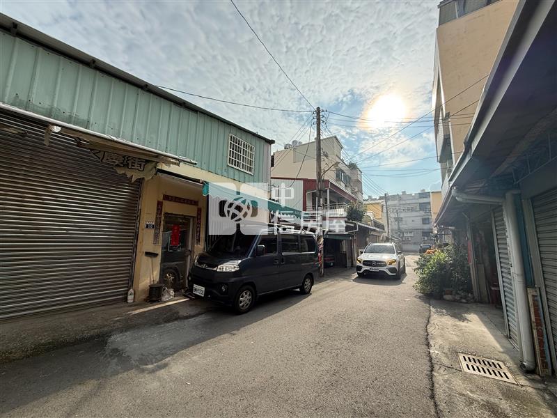 太平長安路大地坪臨路角地房屋室內格局與周邊環境