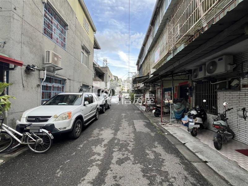 598萬北平路透天房屋室內格局與周邊環境