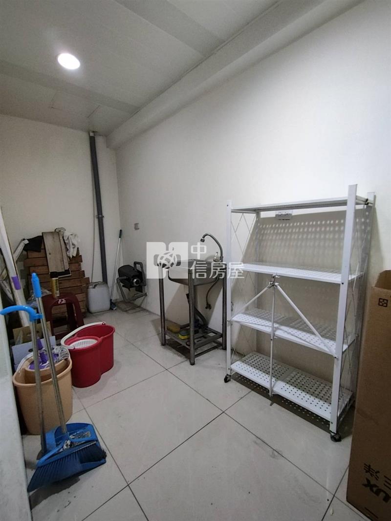 成功路近火車站店住收租透天房屋室內格局與周邊環境