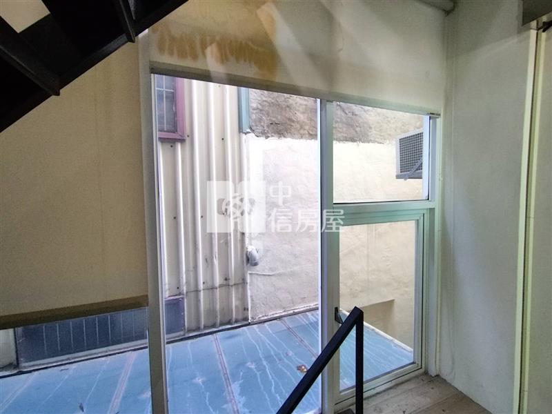 成功路近火車站店住收租透天房屋室內格局與周邊環境