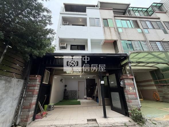 近青埔邊間透天房屋室內格局與周邊環境