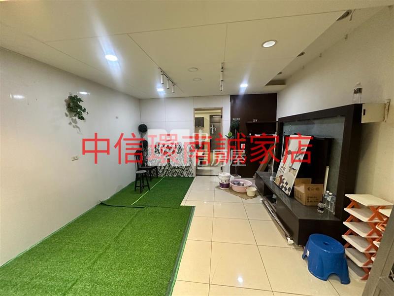 近青埔邊間透天房屋室內格局與周邊環境