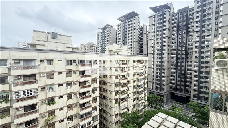 國安國宅低總價三房房屋室內格局與周邊環境