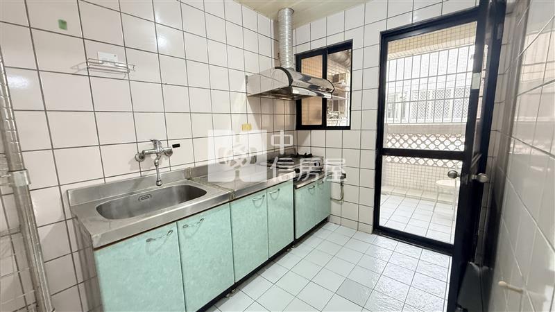 國安國宅低總價三房房屋室內格局與周邊環境