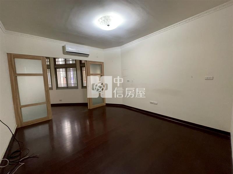 南京東街三角窗店住房屋室內格局與周邊環境