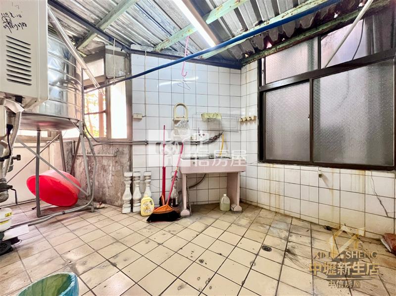 平鎮振興西路商圈旁10米路1-2樓店住房屋室內格局與周邊環境