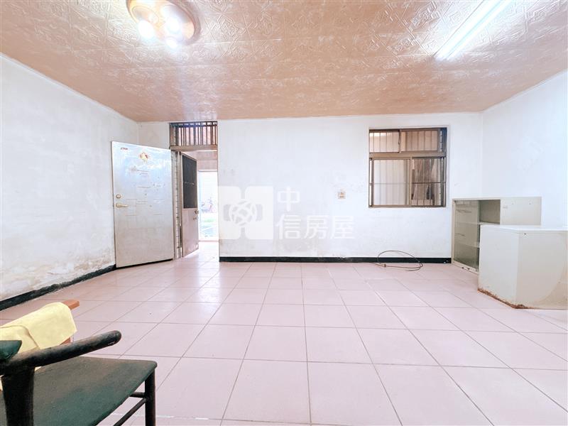 平鎮山仔頂低總價透天房屋室內格局與周邊環境