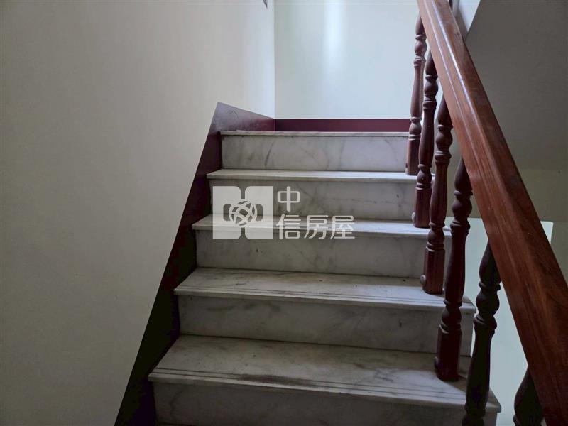 古坑市區便宜透天房屋室內格局與周邊環境