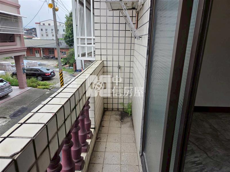 古坑市區便宜透天房屋室內格局與周邊環境