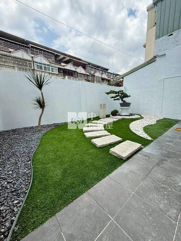 忠貞雙學區大地坪邊間透天(中信卓越團隊)房屋室內格局與周邊環境