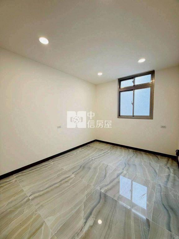 忠貞雙學區大地坪邊間透天(中信卓越團隊)房屋室內格局與周邊環境