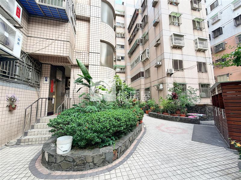 川普大第大三房車位房屋室內格局與周邊環境