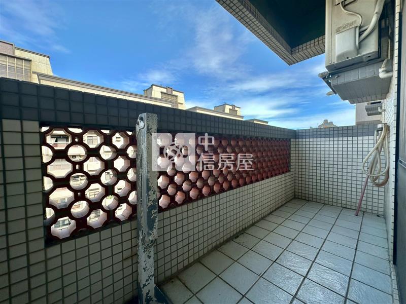 國安國宅朝東四房房屋室內格局與周邊環境