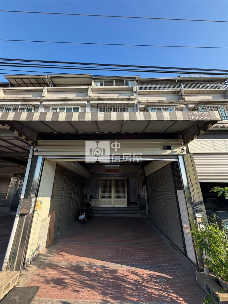 翔仁願景震後臨路透天房屋室內格局與周邊環境