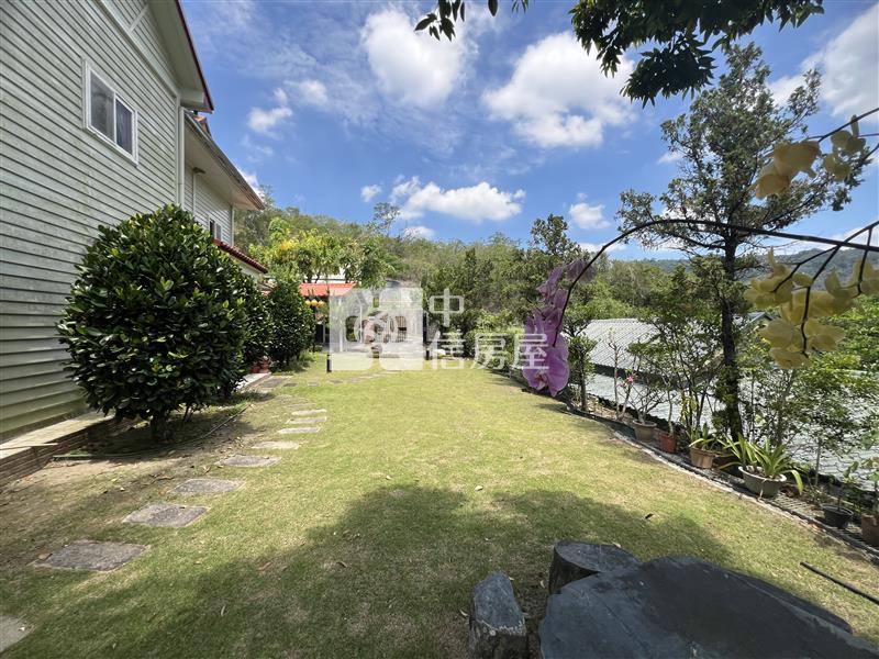 屏東房屋-坡頂的風景-旗山合法山景木屋房屋室內格局與周邊環境