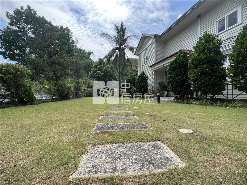 屏東房屋-坡頂的風景-旗山合法山景木屋房屋室內格局與周邊環境