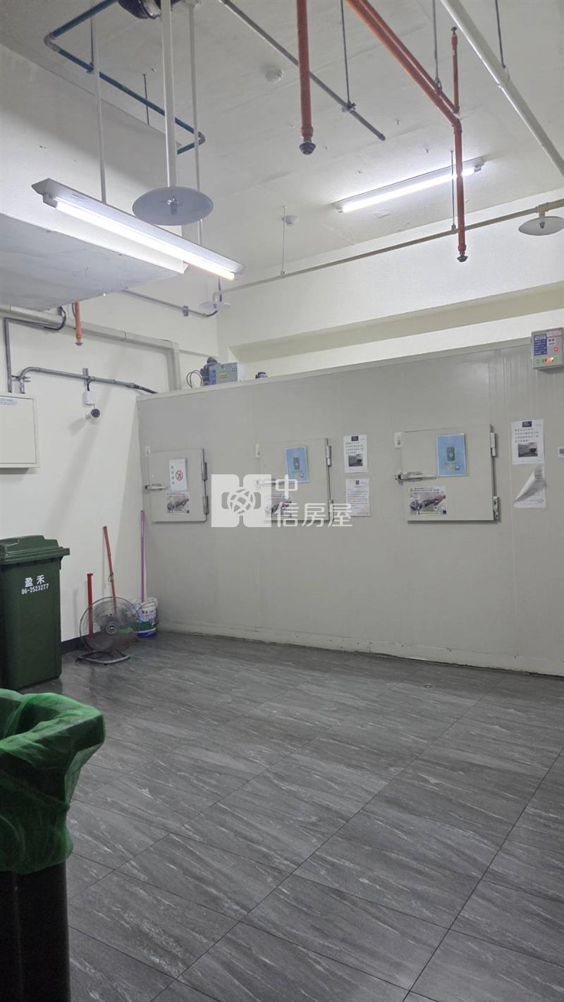 精裝修+高樓美景+雙平車優質大樓房屋室內格局與周邊環境