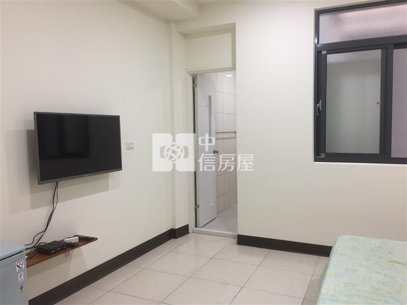 東區秀泰收租透套房屋室內格局與周邊環境