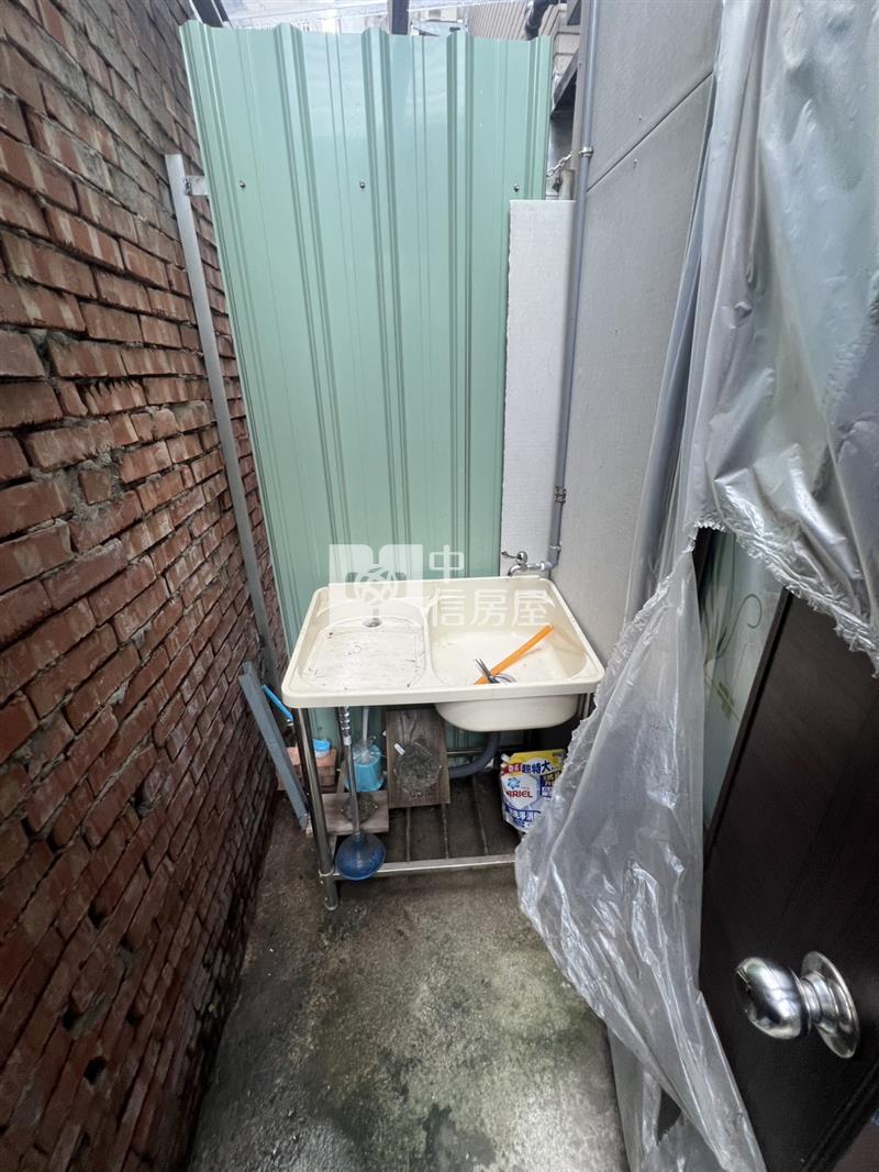 育達商職一樓套房+雙車位房屋室內格局與周邊環境