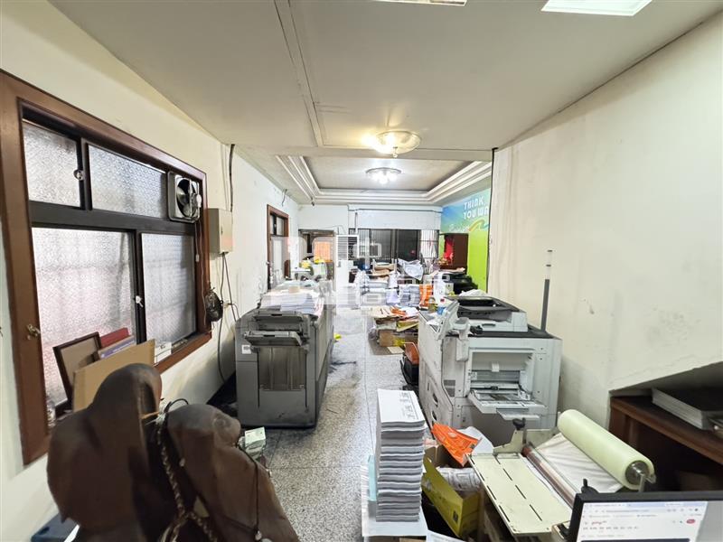 龍興國中.龍岡森林公園14米大面寬可雙車透天房屋室內格局與周邊環境