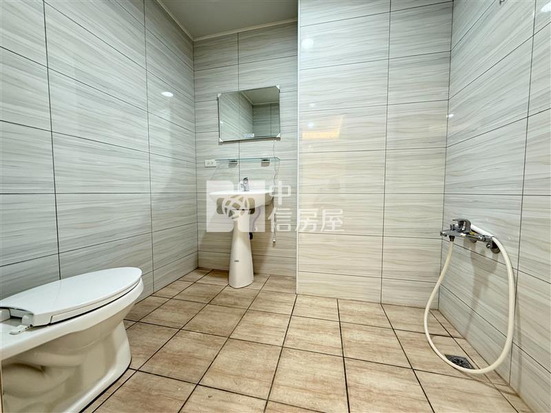 台中一中旁大三房美屋房屋室內格局與周邊環境