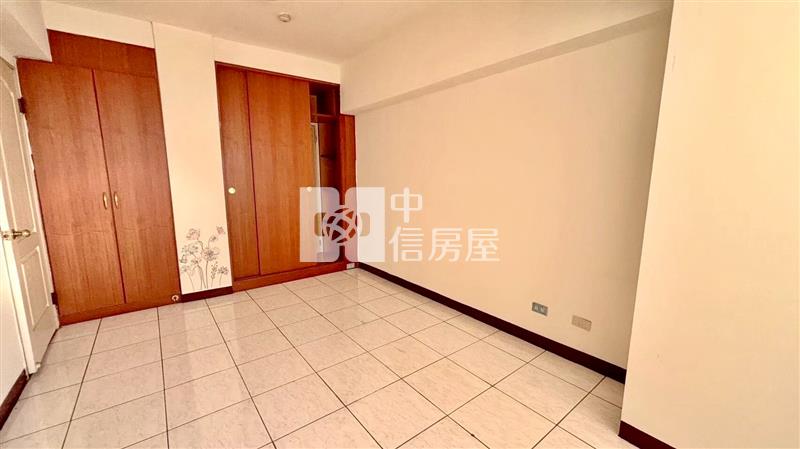 (芳鄰名邸)中山商圈免千萬3房平車美屋房屋室內格局與周邊環境