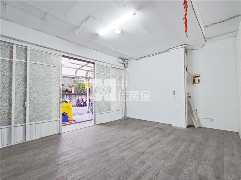 水湳愛買旁大面寬店住房屋室內格局與周邊環境