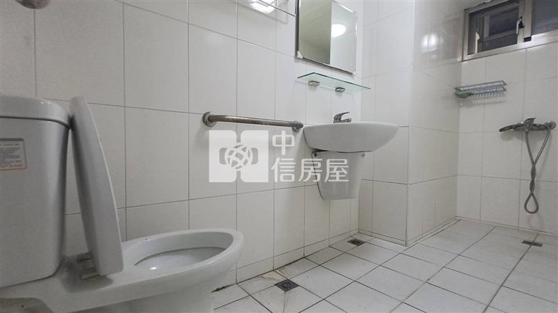 歸仁大面寬買地送厝房屋室內格局與周邊環境
