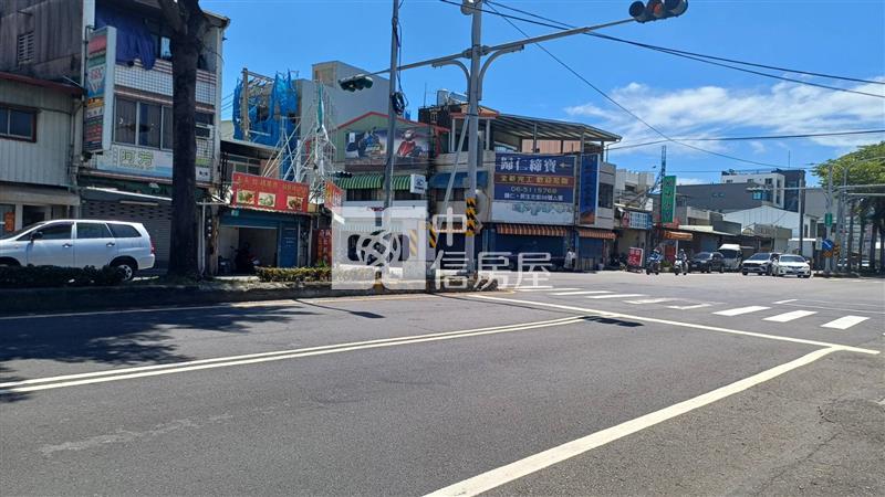 歸仁大面寬買地送厝房屋室內格局與周邊環境