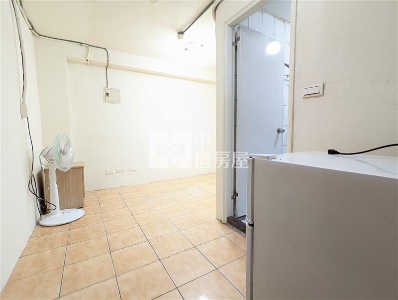 桃園低樓層-公寓價格美套房房屋室內格局與周邊環境