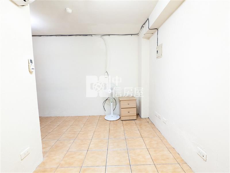桃園低樓層-公寓價格美套房房屋室內格局與周邊環境