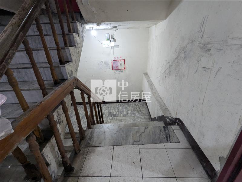 桃園低樓層-公寓價格美套房房屋室內格局與周邊環境
