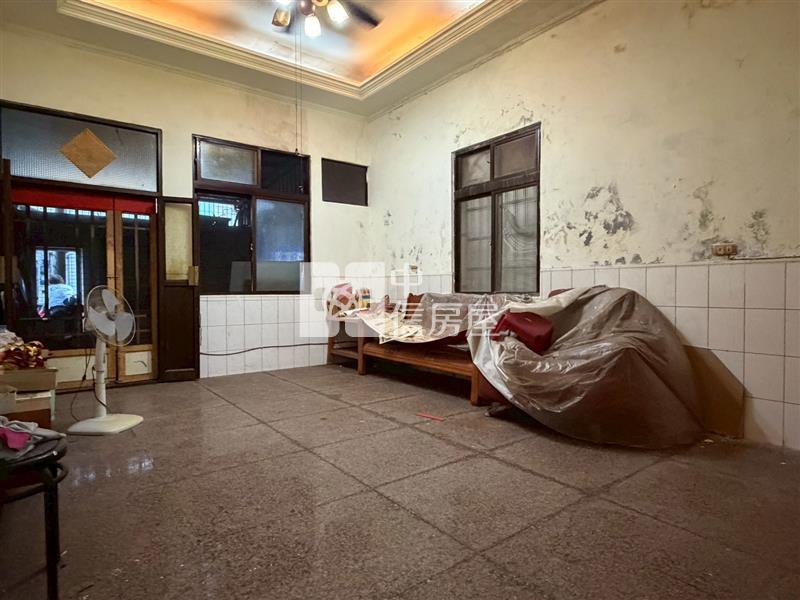 大寮超值透天房屋室內格局與周邊環境